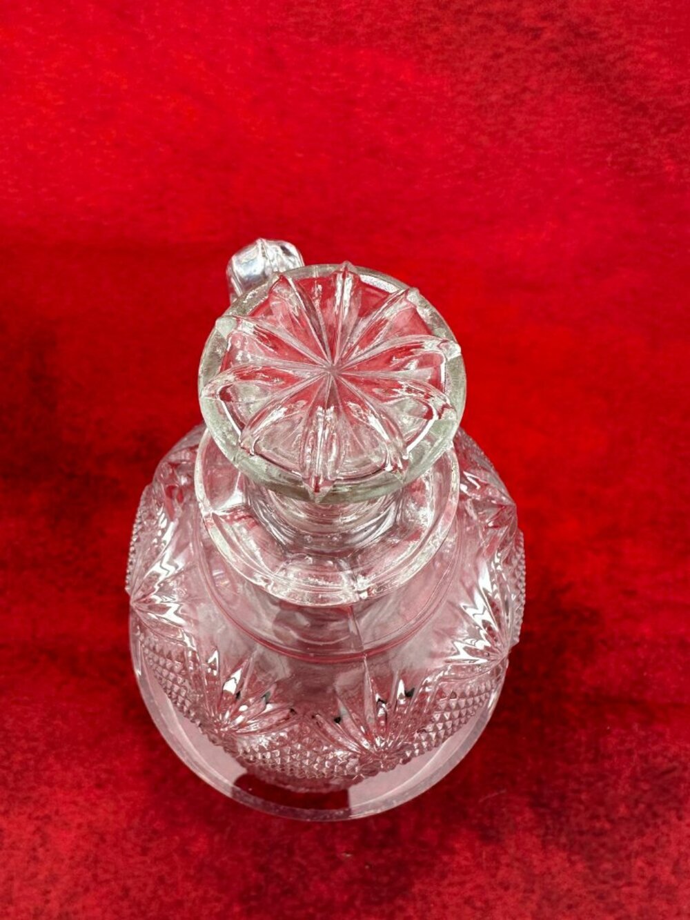 EARLY AMERICAN PATTERN GLASS STYLE PRESSED GLASS JUG/DECANTER with GLASS STOPER - Picture 4 of 9